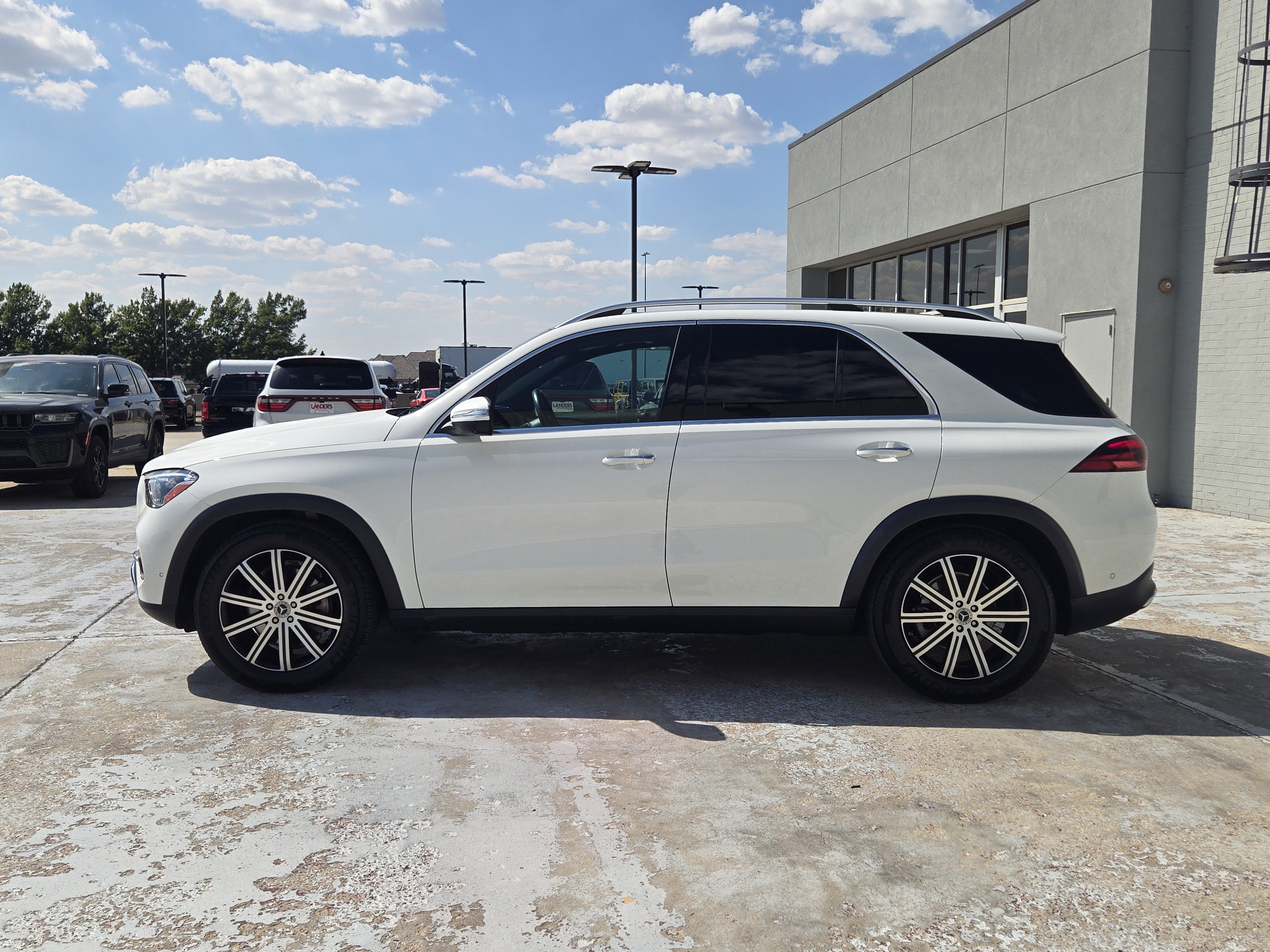 Used 2026 Mercedes-Benz GLE 350 4MATIC image 5