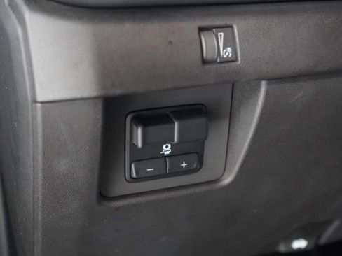 Used 2023 Chevrolet Colorado Z71 w/ Z71 Convenience Package 2 image 20