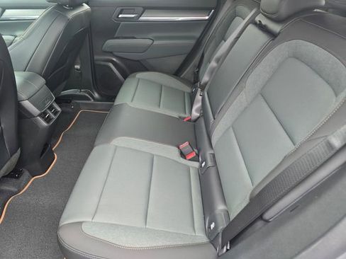 New 2026 GMC Terrain AT4 w/ Technology Package II AWD/4WD image 9