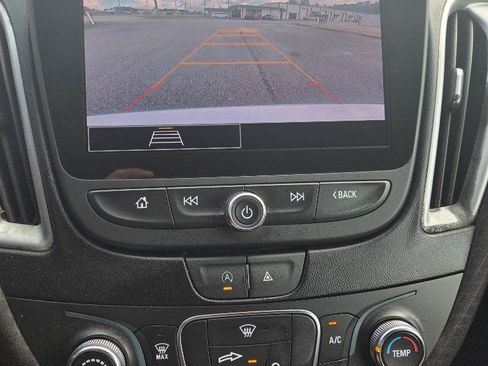 Used 2023 Chevrolet Malibu LS FWD image 17