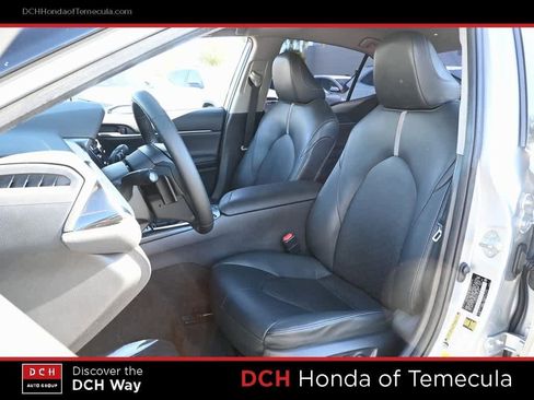 Used 2020 Toyota Camry XSE image 19