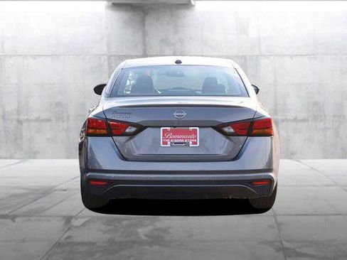 Used 2025 Nissan Altima 2.5 SV FWD image 6