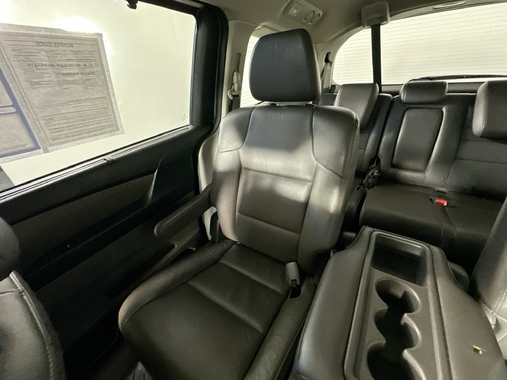 Used 2016 Honda Odyssey Touring Elite image 12