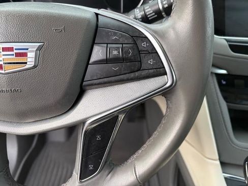 Used 2023 Cadillac XT5 Premium Luxury image 9
