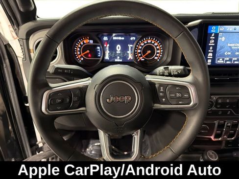 Used 2024 Jeep Wrangler Sahara image 18