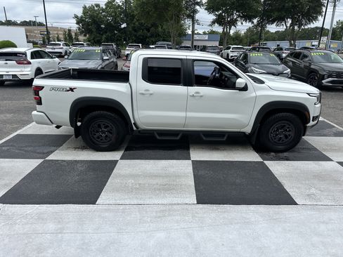Used 2025 Nissan Frontier Pro-X RWD image 5