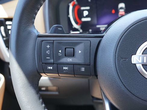Used 2023 Nissan Rogue Platinum w/ Platinum Premium Package FWD image 15