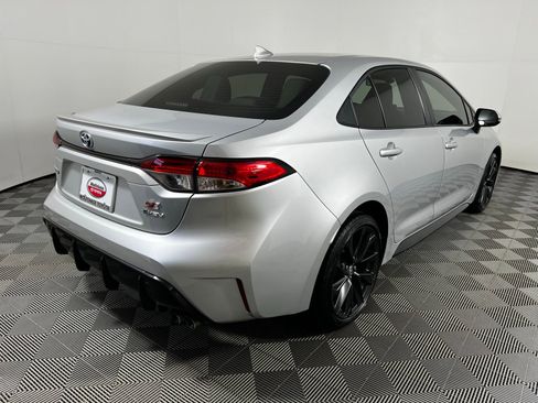 Certified 2025 Toyota Corolla SE FWD image 5