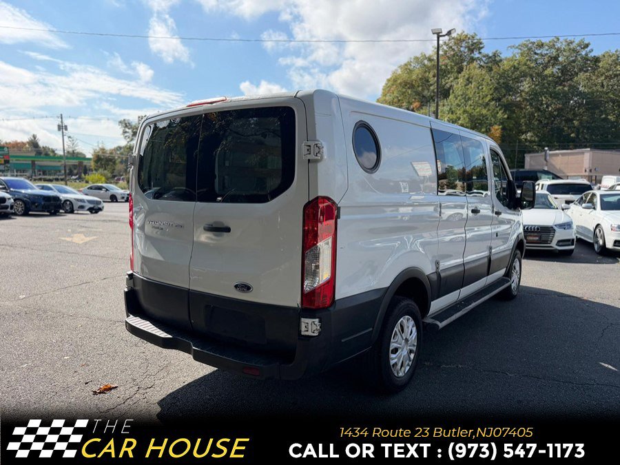 Used 2015 Ford Transit 250 130 Low Roof w/ Exterior Upgrade Package RWD image 9