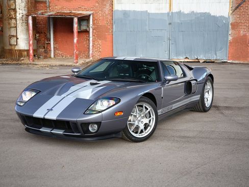 Used 2006 Ford GT image 8