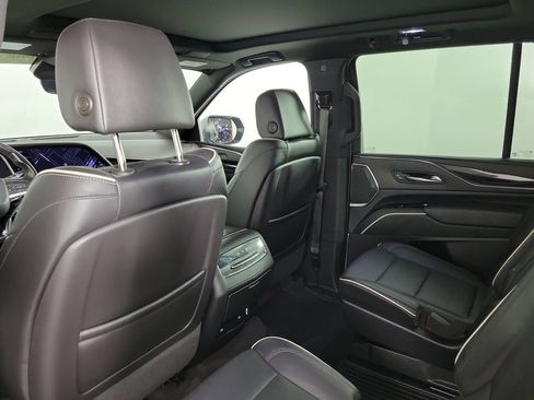 Used 2022 Cadillac Escalade Sport w/ Touring Package AWD/4WD image 13
