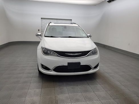 Used 2017 Chrysler Pacifica Limited FWD image 14
