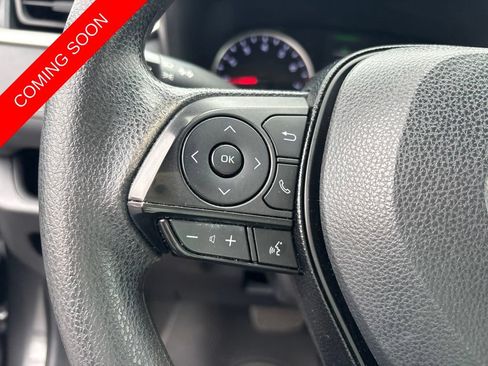 Used 2021 Toyota RAV4 LE FWD image 18
