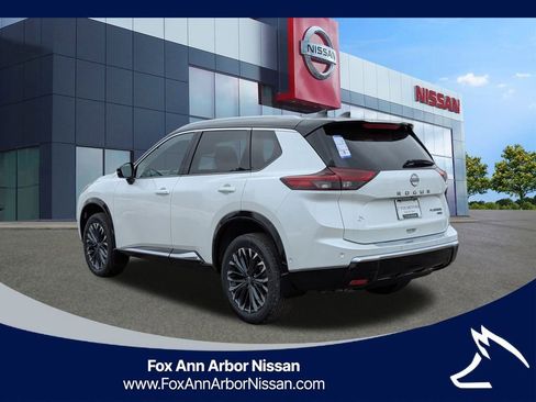 New 2026 Nissan Rogue Platinum w/ Tech Package image 3