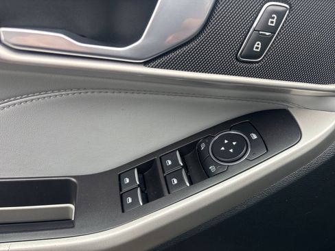 Certified 2023 Ford Explorer XLT w/ Equipment Group 202A AWD/4WD image 15