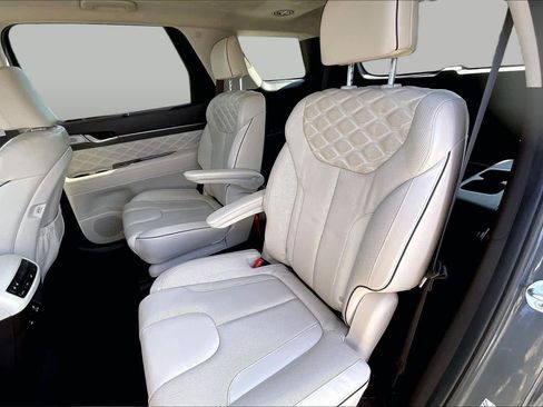 Used 2020 Hyundai Palisade Limited FWD image 18