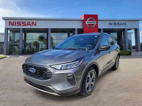 Used 2025 Ford Escape ST-Line image 10