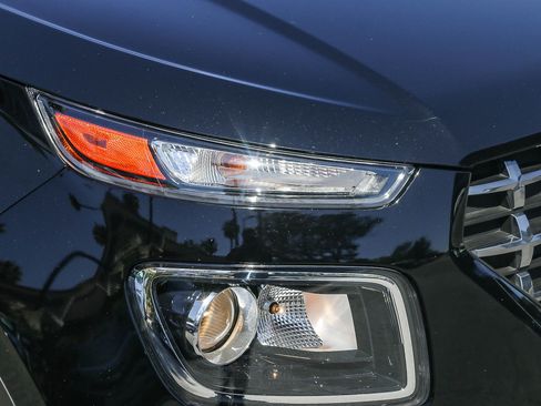 Certified 2024 Hyundai Venue SEL FWD image 14