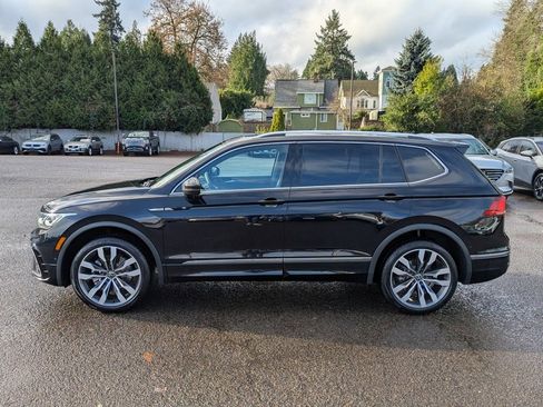 Certified 2022 Volkswagen Tiguan SEL R-Line image 2