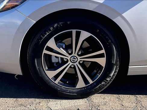 Used 2023 Nissan Sentra SV image 18