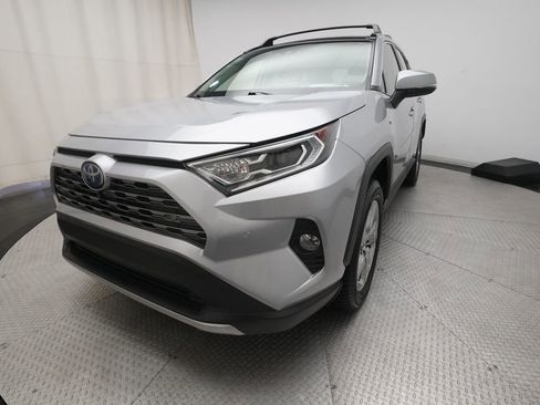 Used 2019 Toyota RAV4 Limited AWD/4WD image 12