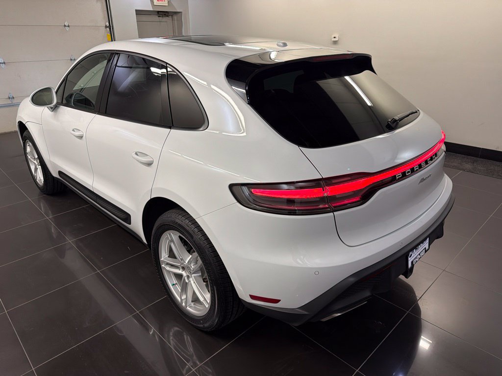 Used 2024 Porsche Macan AWD/4WD image 4