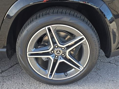 New 2026 Mercedes-Benz GLS 450 4MATIC image 10