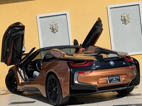 Used 2019 BMW i8 Roadster AWD/4WD image 6
