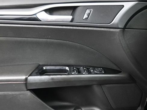 Used 2016 Ford Fusion SE w/ Equipment Group 201A FWD image 23