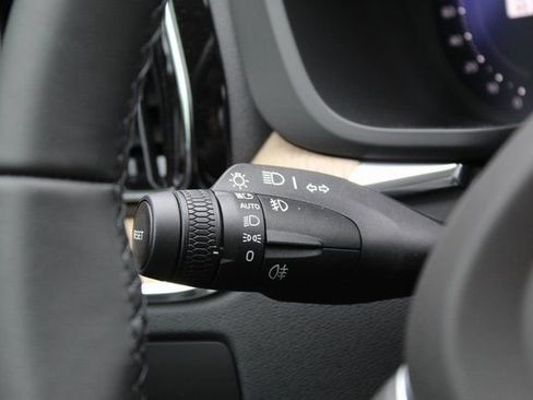 New 2026 Volvo XC60 B5 Plus w/ Protection Package Premier image 20