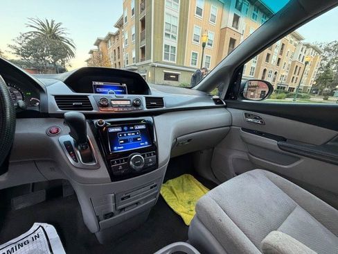 Used 2016 Honda Odyssey SE image 57