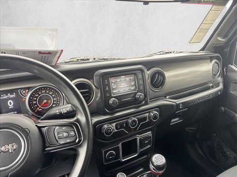 Used 2018 Jeep Wrangler Unlimited Sport AWD/4WD image 16
