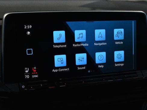 New 2026 Volkswagen Atlas Cross Sport SE image 7