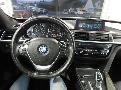 Used 2017 BMW 340i Gran Turismo xDrive image 25
