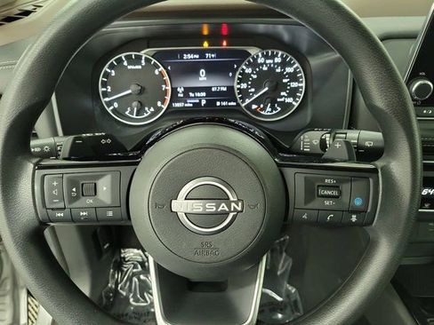 Certified 2023 Nissan Rogue SV image 25