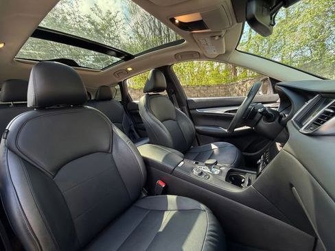 Used 2022 INFINITI QX50 Luxe AWD/4WD image 16