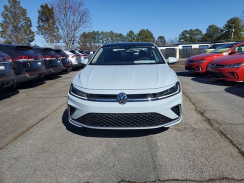New 2026 Volkswagen Jetta SE image 2