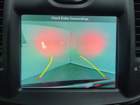 Used 2019 Chrysler 300 S image 23