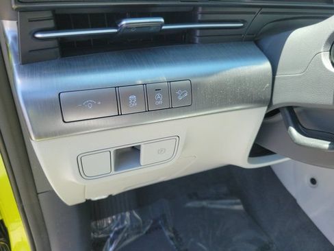 Used 2024 Hyundai Kona SE FWD image 14