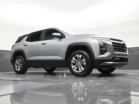 Used 2025 Chevrolet Equinox LT FWD image 23