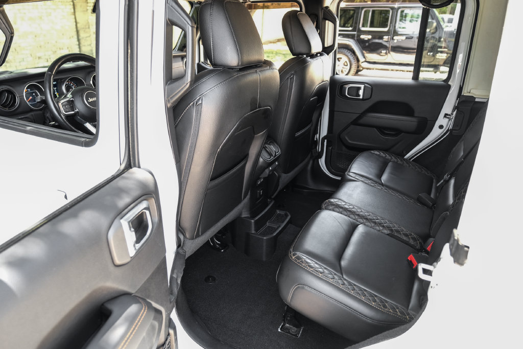 Used 2021 Jeep Wrangler Unlimited Sahara AWD/4WD image 50