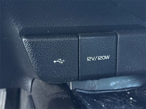 Used 2022 Toyota Camry SE image 21