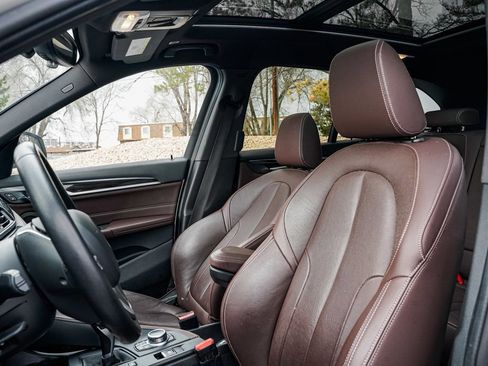 Used 2020 BMW X1 xDrive28i w/ Convenience Package image 17
