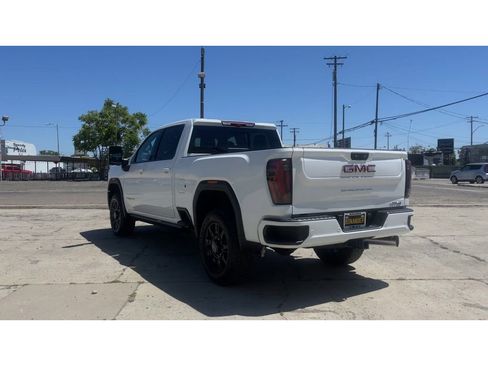 New 2026 GMC Sierra 2500 AT4 w/ AT4 Premium Plus Package AWD/4WD image 9