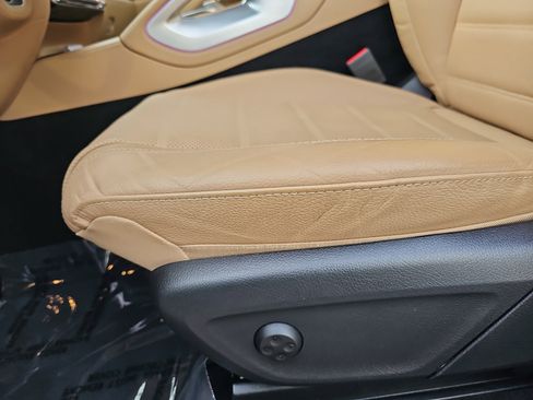 Used 2024 Mercedes-Benz GLE 350 4MATIC image 29