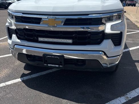 Used 2023 Chevrolet Silverado 1500 LT w/ Protection Package AWD/4WD image 9