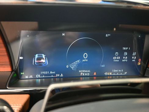 Used 2024 Lincoln Navigator L Reserve image 17