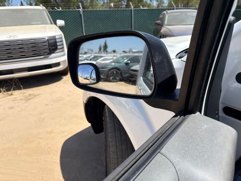 Used 2017 Nissan Frontier S RWD image 15