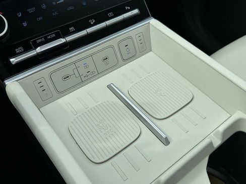 Used 2025 Hyundai Santa Fe Calligraphy image 29