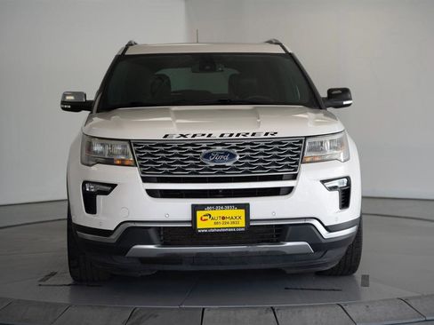 Used 2018 Ford Explorer Platinum AWD/4WD image 2